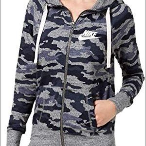 Nike women’s camo sweatshirt NWT Zip hoodie XS NEW